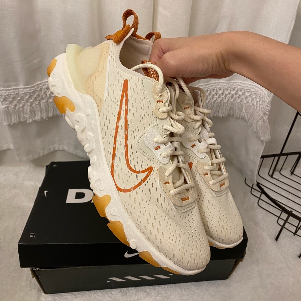 Women’s Nike react vision